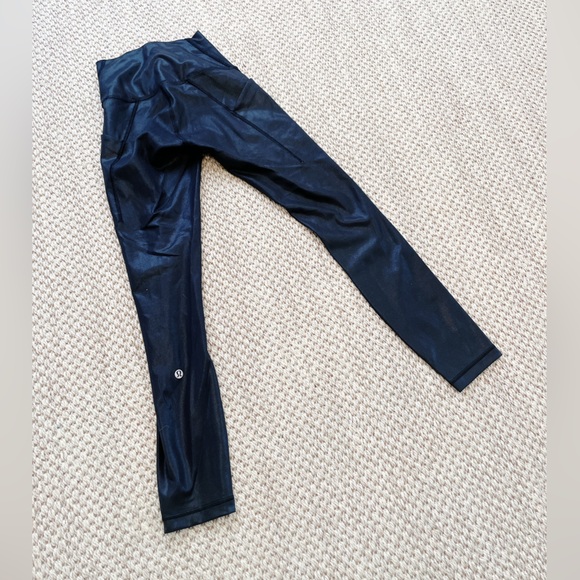 Lululemon shiny Women’s Black Leggings – Size 2 - Picture 6 of 7
